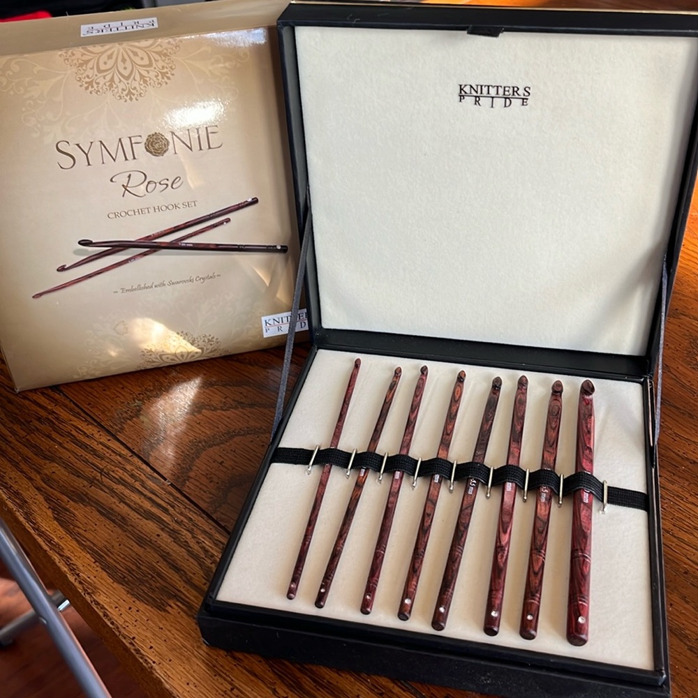 Knitter’s Pride Symfonie Rose Crochet Hook Set